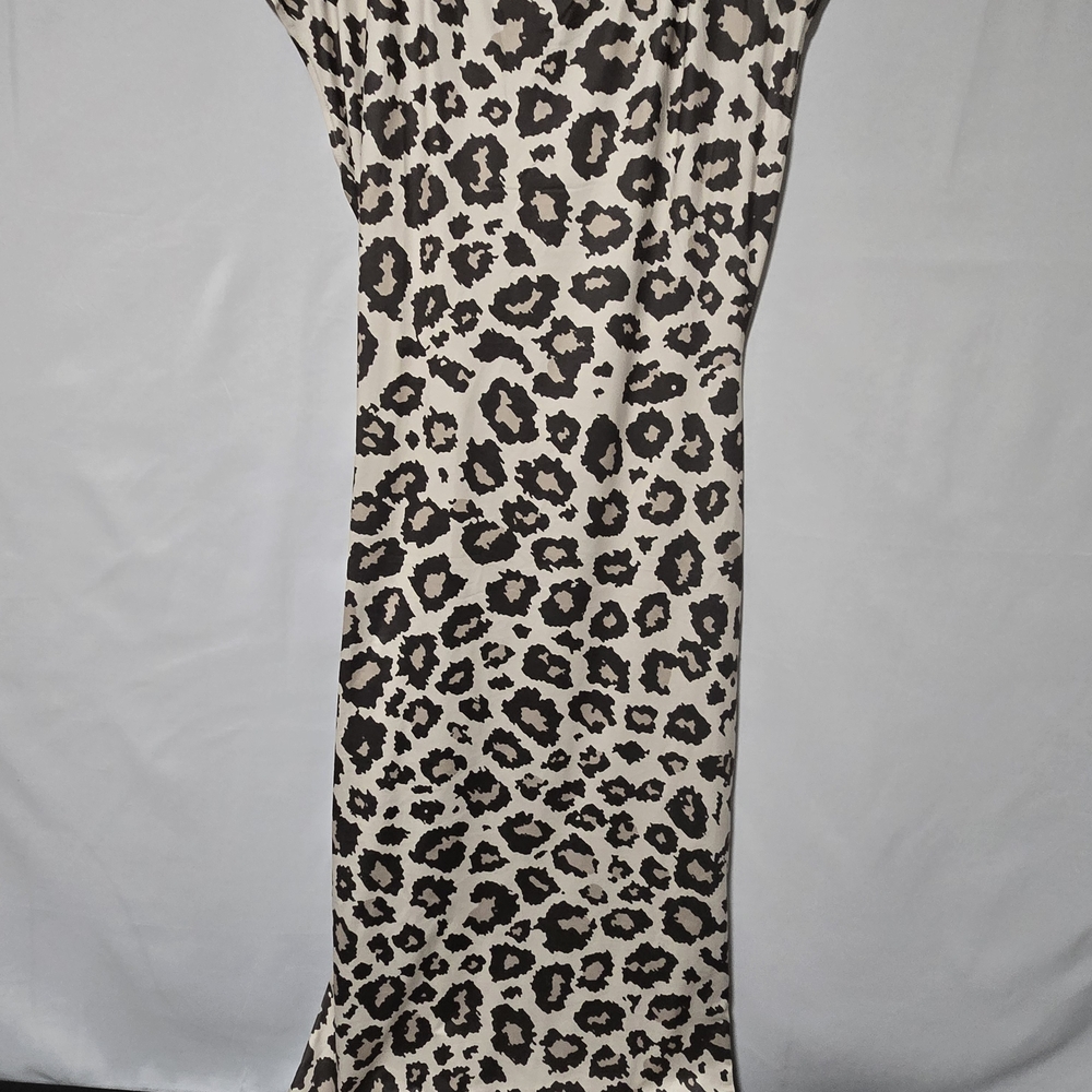 Leopard Print Knot Detail Dress - Picture 2 of 5